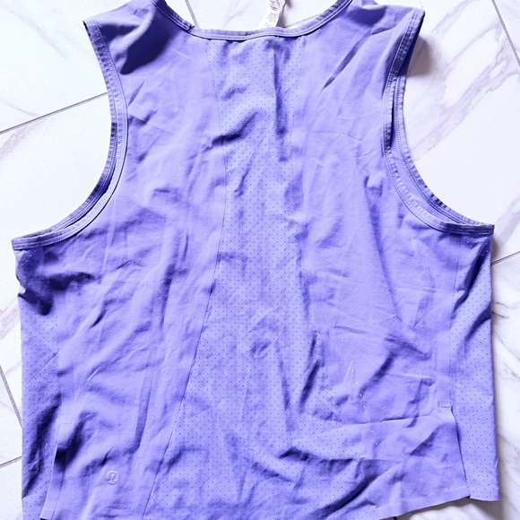 Lululemon lightweight Swift ventilated running Tank. Indigo. Size Large. - Picture 3 of 9